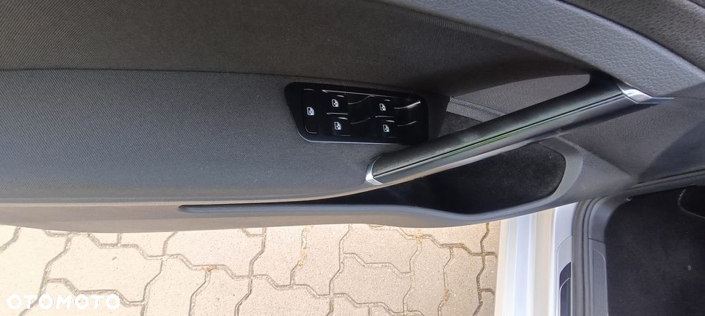 Volkswagen Golf 2.0 BlueTDI DSG Comfortline - 14