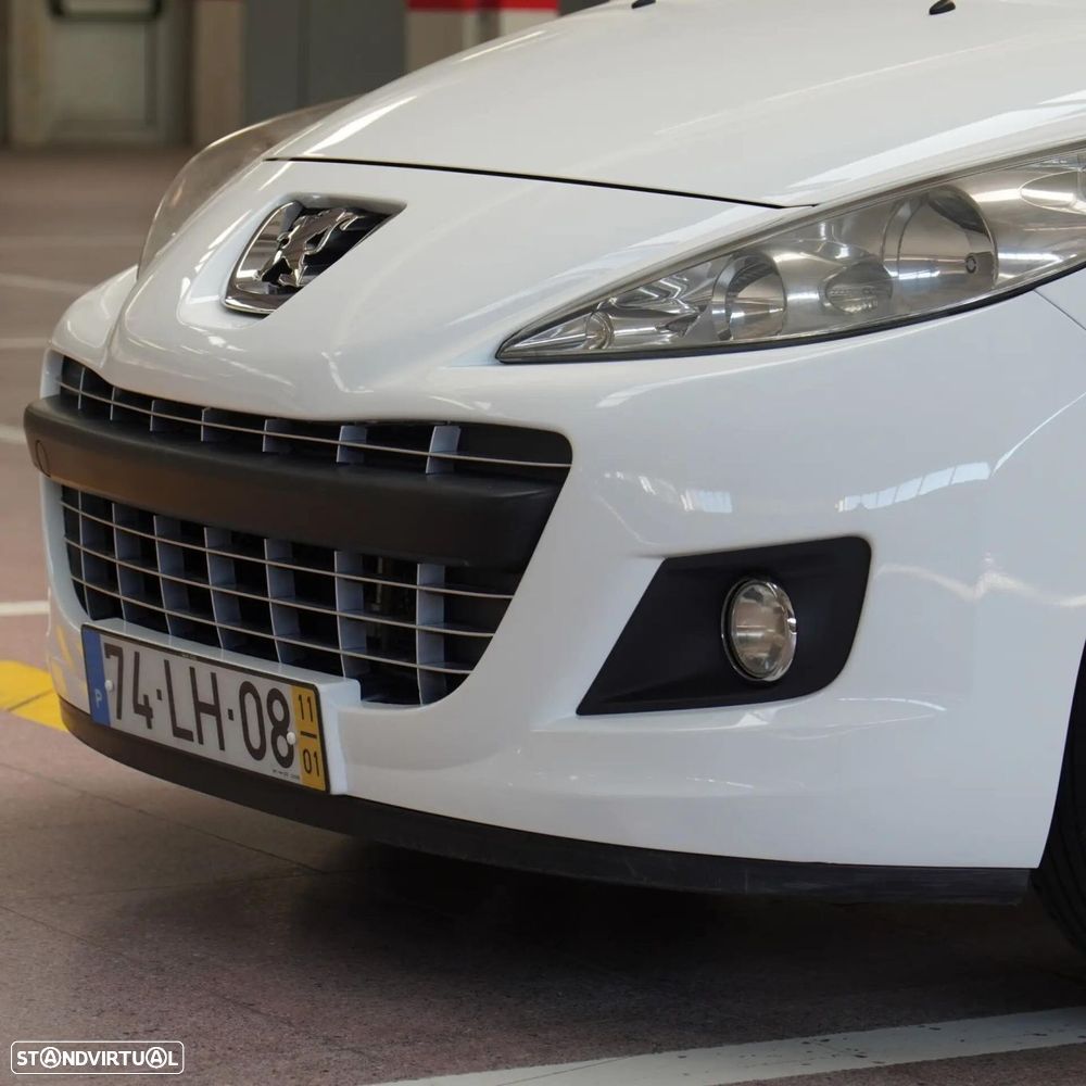 Peugeot 207 CC 1.6 SE 200 Anos - 30