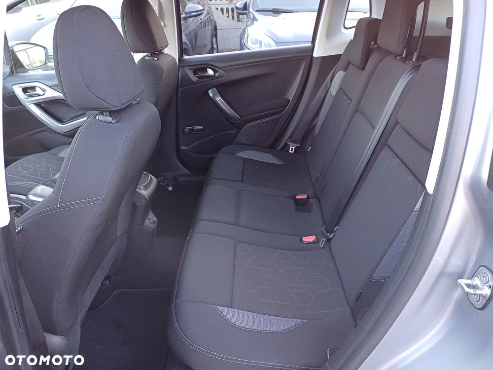 Peugeot 2008 1.2 Pure Tech Style - 16