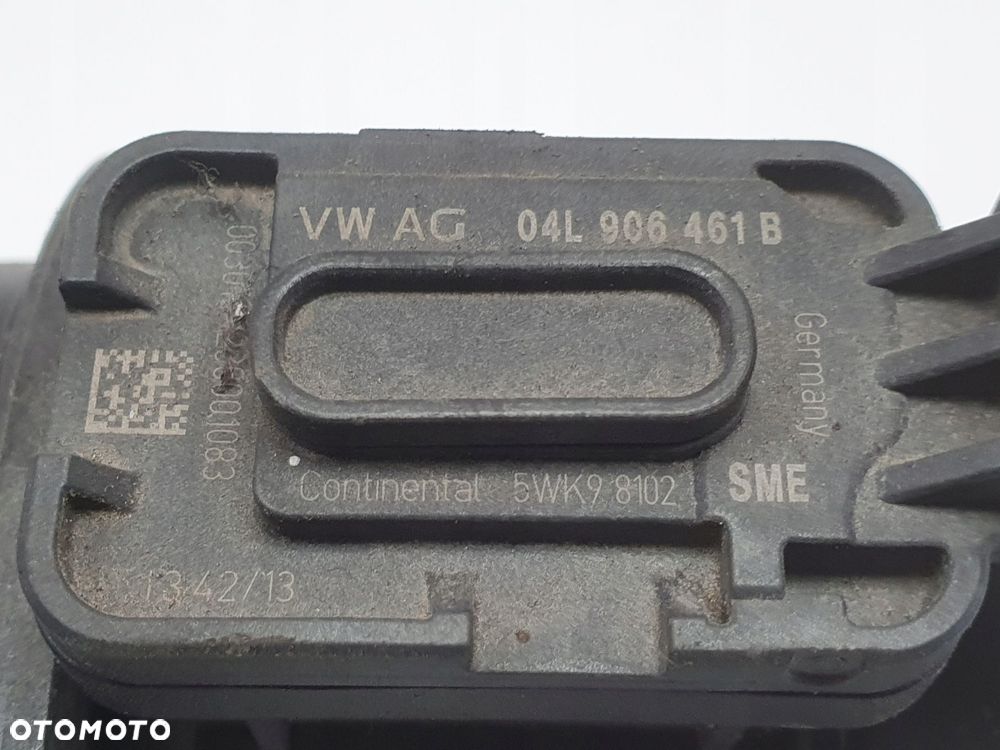 PRZEPŁYWOMIERZ VW Passat B7 2.0 TDI _ POWIETRZA 04L906461B 5WK98102 - 2