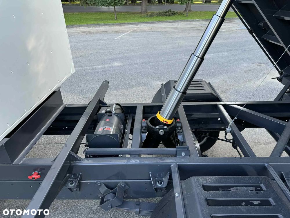 Iveco Daily Doka 40C14 - 7 OSOBOWY - 31