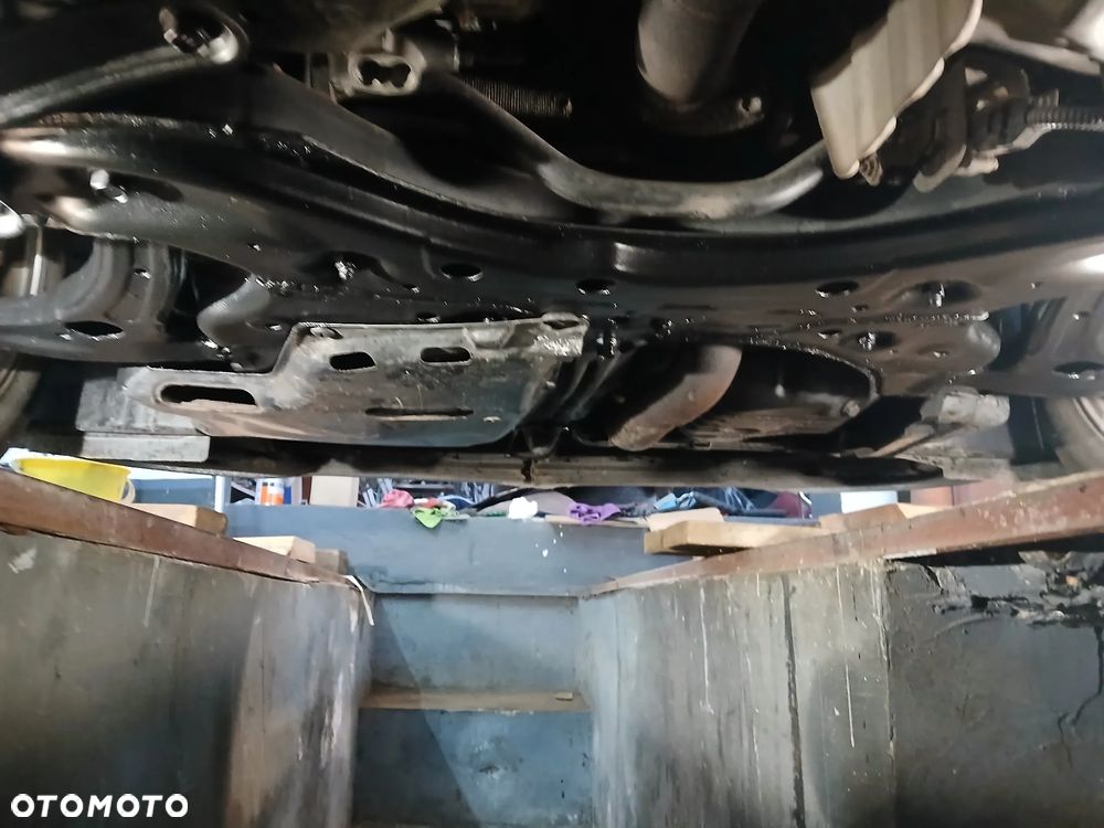 Toyota Avensis 2.0 VVT-i Executive - 9