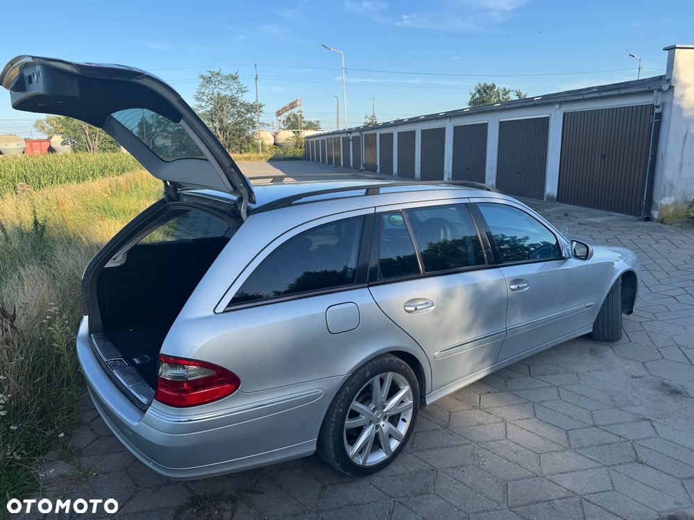 Mercedes-Benz Klasa E 320 CDI T Avantgarde - 3