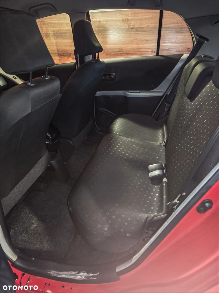 Toyota Yaris - 6