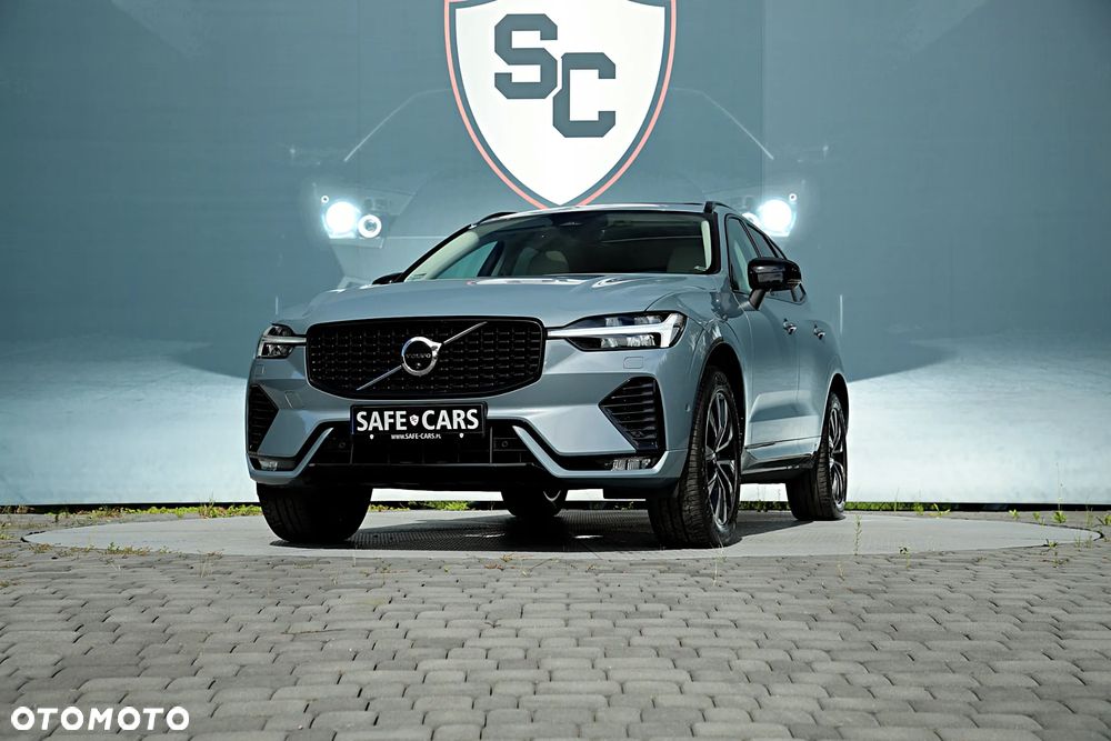 Volvo XC 60 B4 D AWD Plus Dark - 4