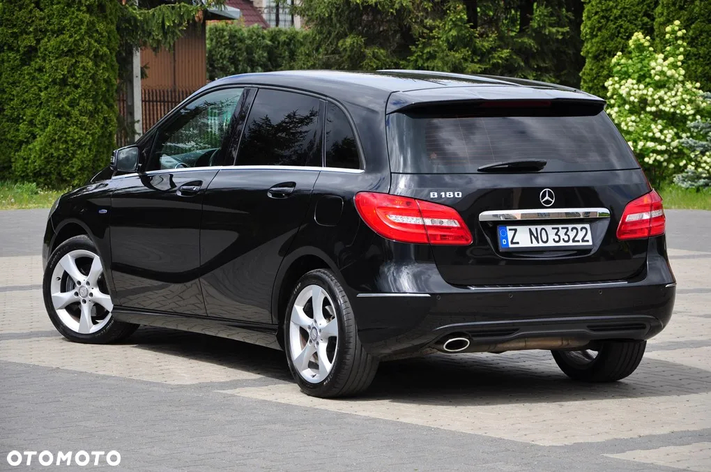 Mercedes-Benz Klasa B 180 BlueEFFICIENCY Edition - 20