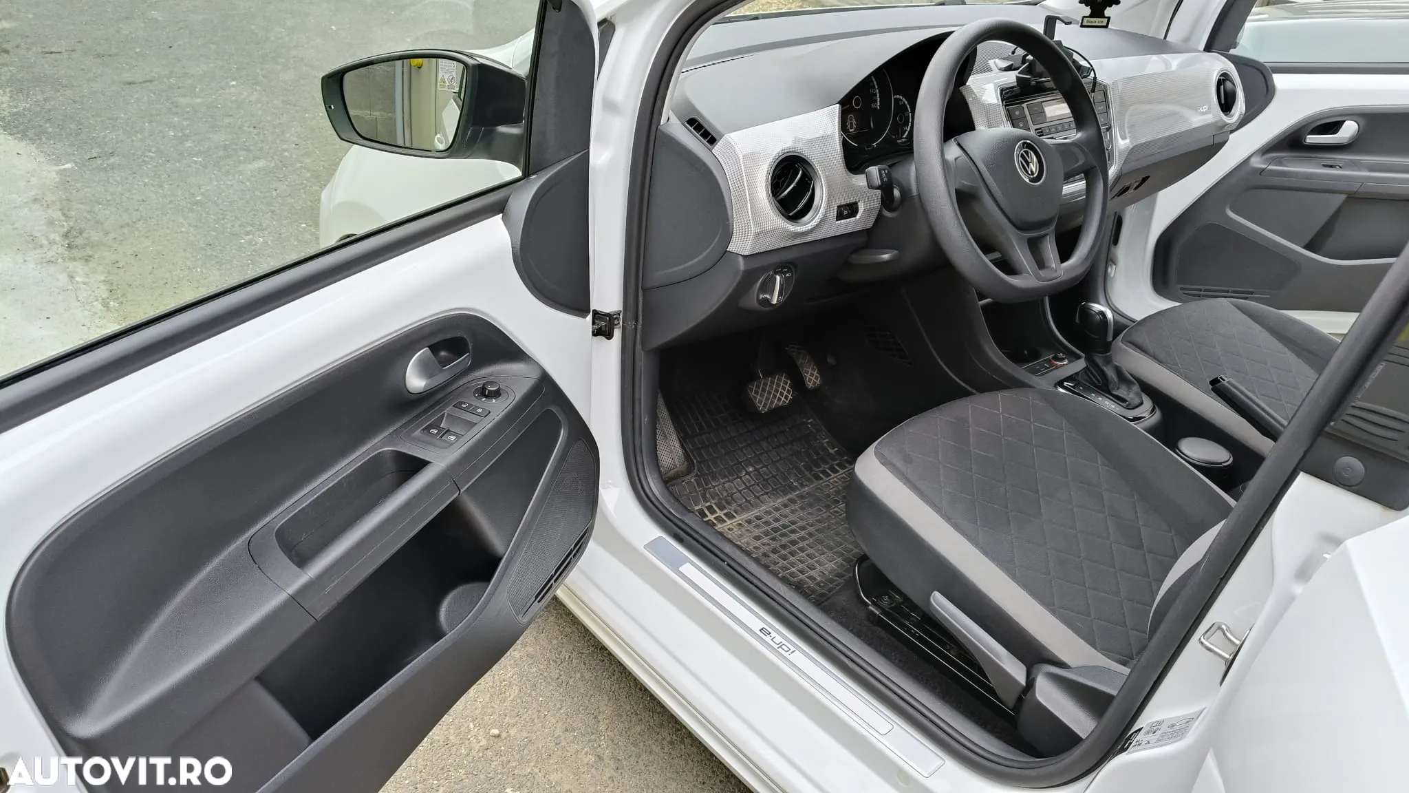 Volkswagen up! e-up! 32.3 kWh - 9