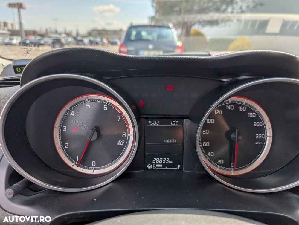 Suzuki Swift 1.0 BOOSTERJET Comfort - 8