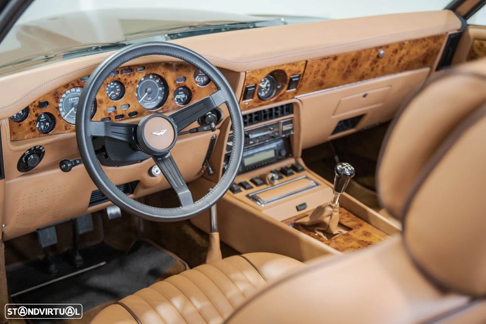 Aston Martin Volante - 27