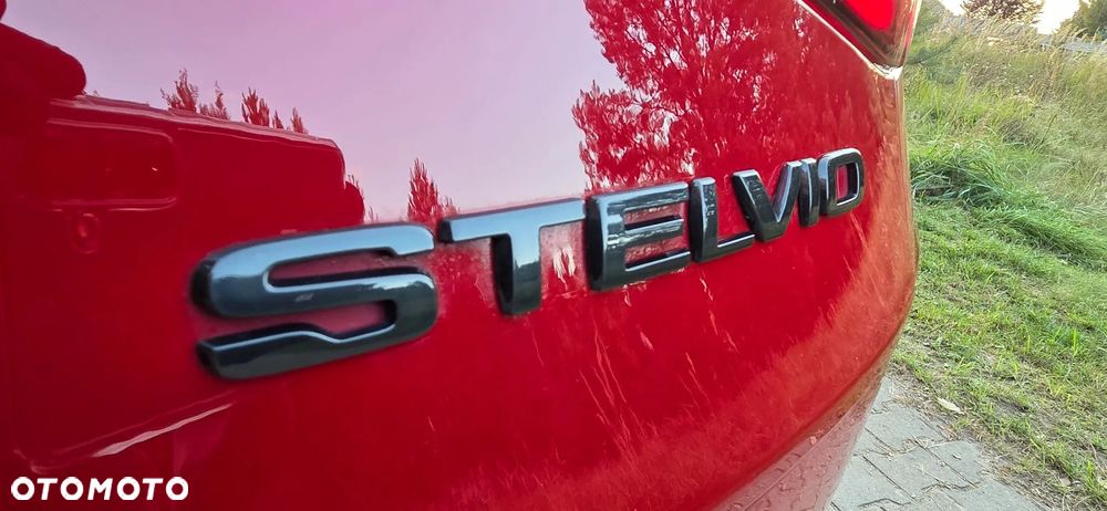 Alfa Romeo Stelvio 2.0 Turbo Veloce Q4 - 12