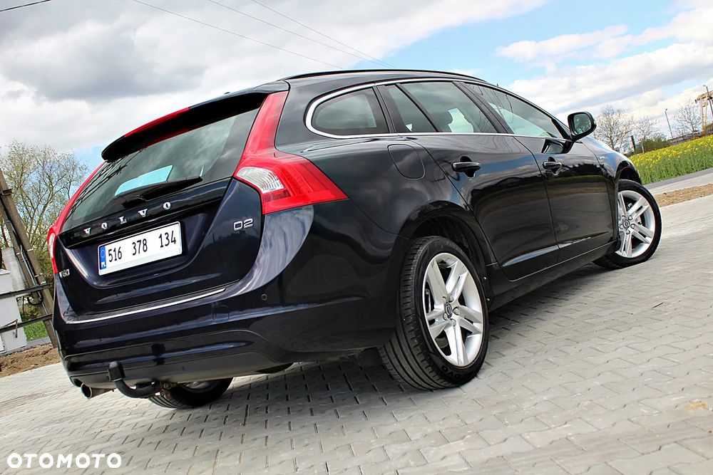 Volvo V60 D2 Geartronic Momentum - 34