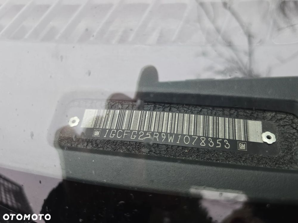 Chevrolet Chevy Van - 22