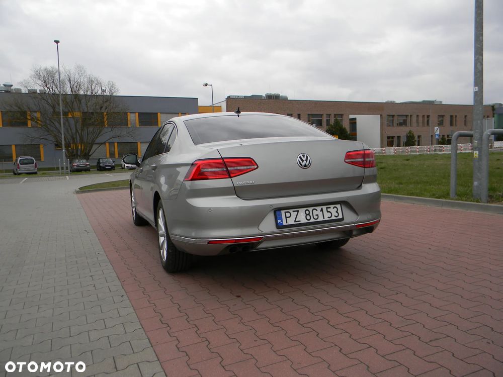 Volkswagen Passat 1.8 TSI BMT Comfortline - 9