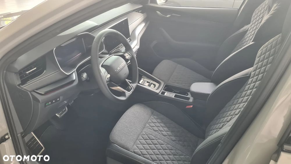 Skoda Octavia 1.5 TSI e-Tec Sportline DSG - 8