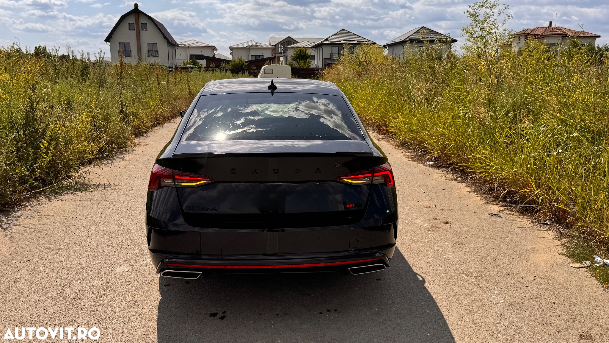 Skoda Octavia 2.0 TSI DSG RS - 28