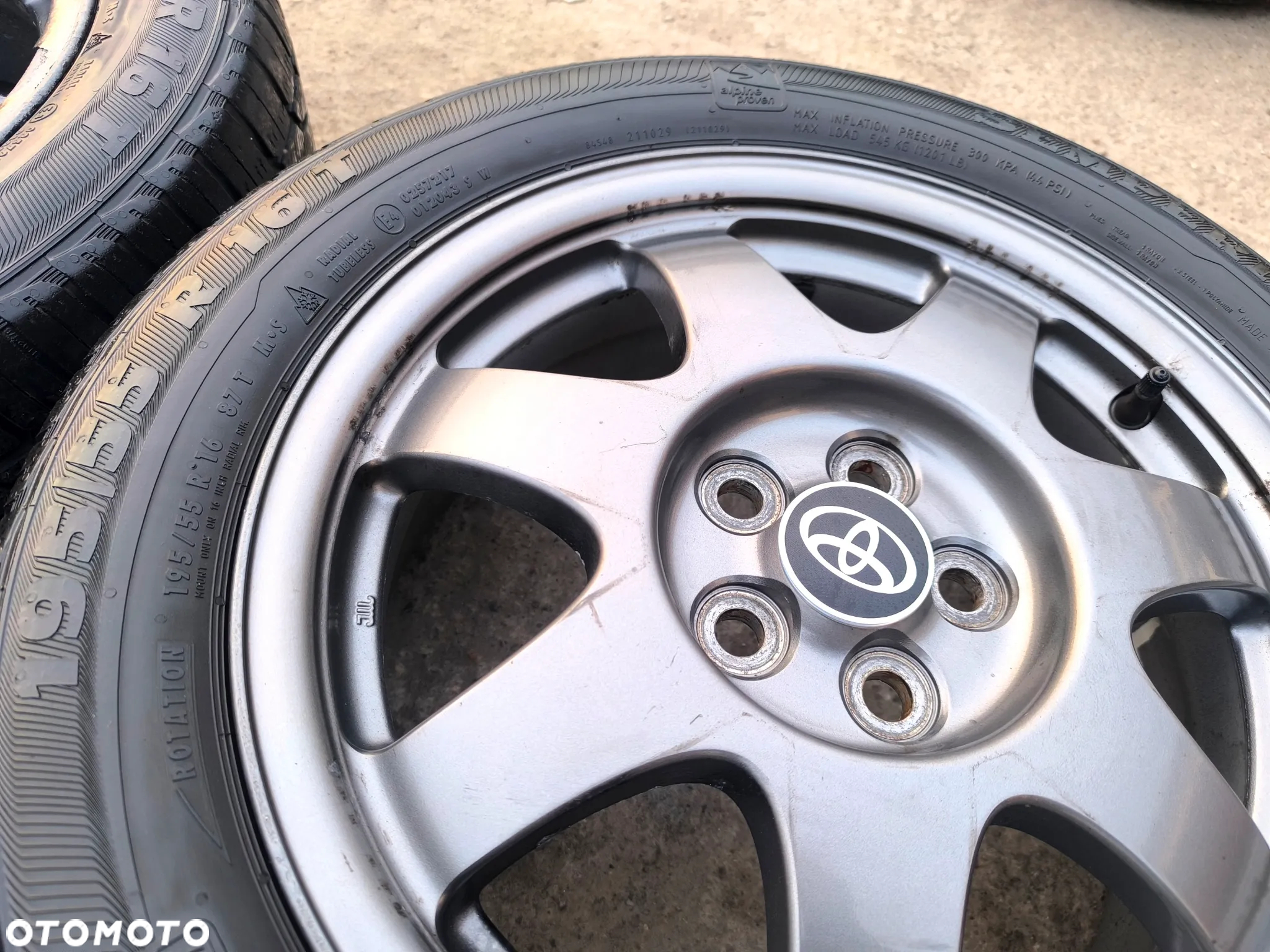 5x100 felgi aluminiowe Alufelgi 16 koła Zimowe Zima Toyota VERSO S AVENSIS I II 2 CARINA E CELICA PRIUS SUBARU TREZIA 4,5mm Legnica ALU-RAD 195/55 - 11