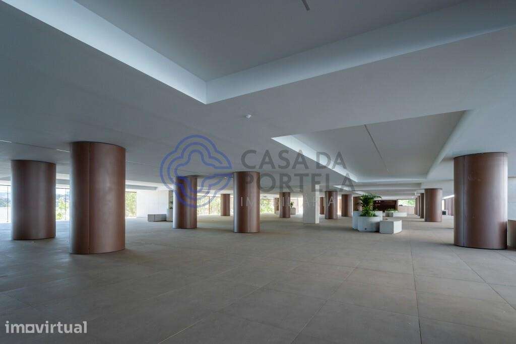 Condomínio privado, fração com varanda/terraço 45m2, garagem 35m2, pis - Grande imagem: 4/43