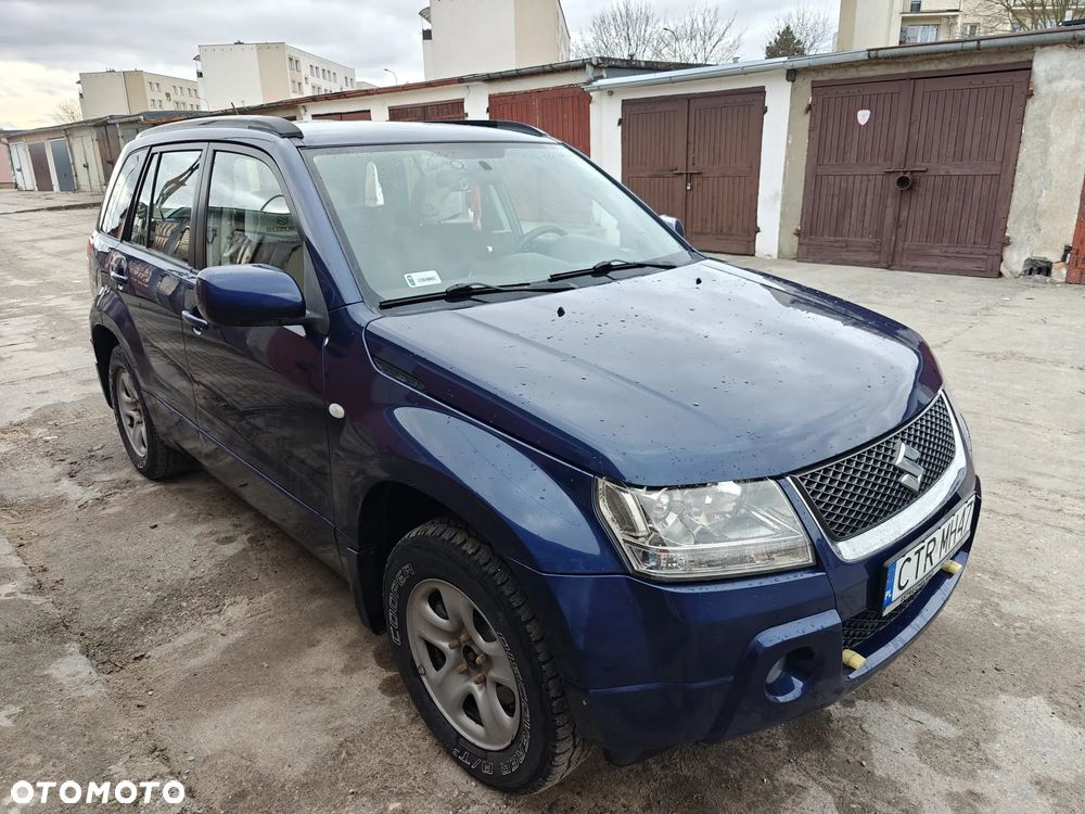 Suzuki Grand Vitara 2.0 - 10