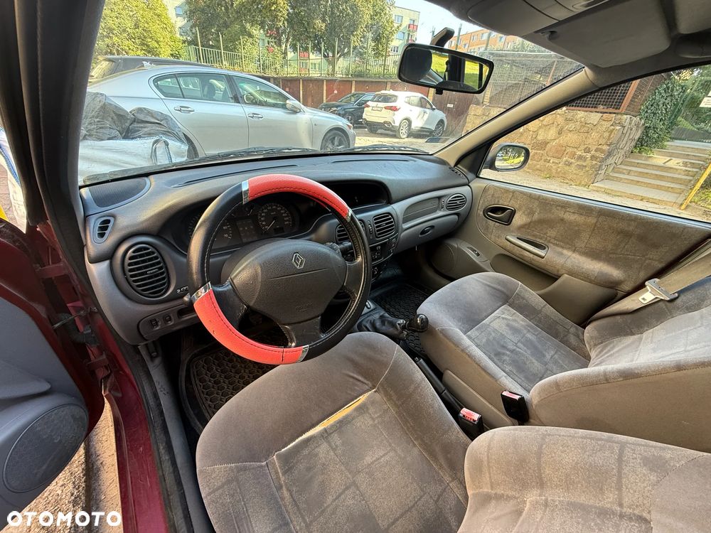 Renault Megane 1.4 RN 16V - 2