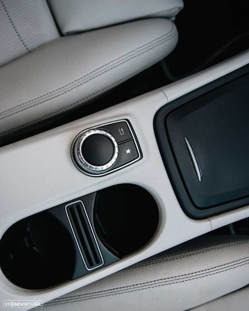 Mercedes-Benz GLA 220 d 7G-DCT Urban - 25