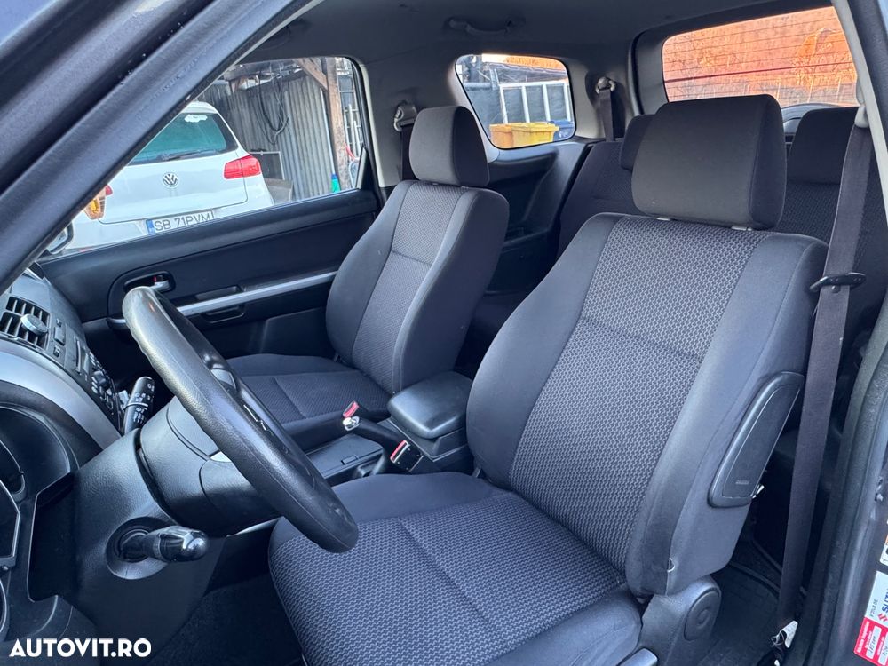Suzuki Grand Vitara 1.9 DDiS Comfort - 6