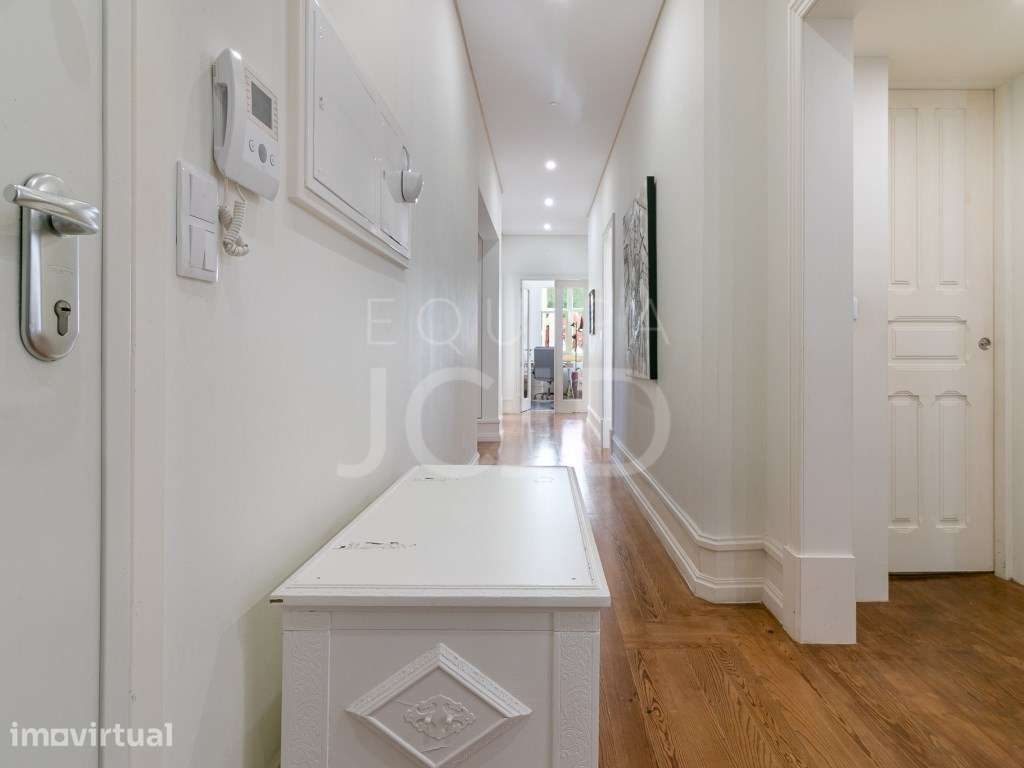 Fantastico T5 de Prestígio no Bairro Azul com Jardim Privativo | Av... - Grande imagem: 4/46