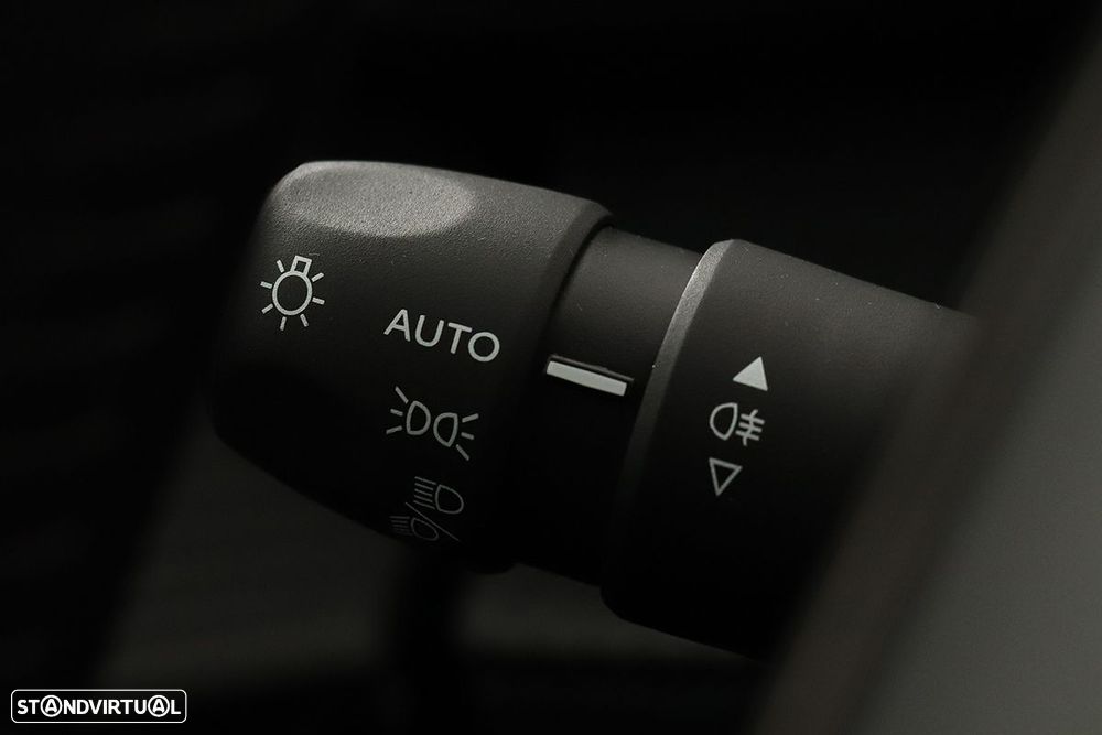 Peugeot 208 1.2 PureTech Active - 13