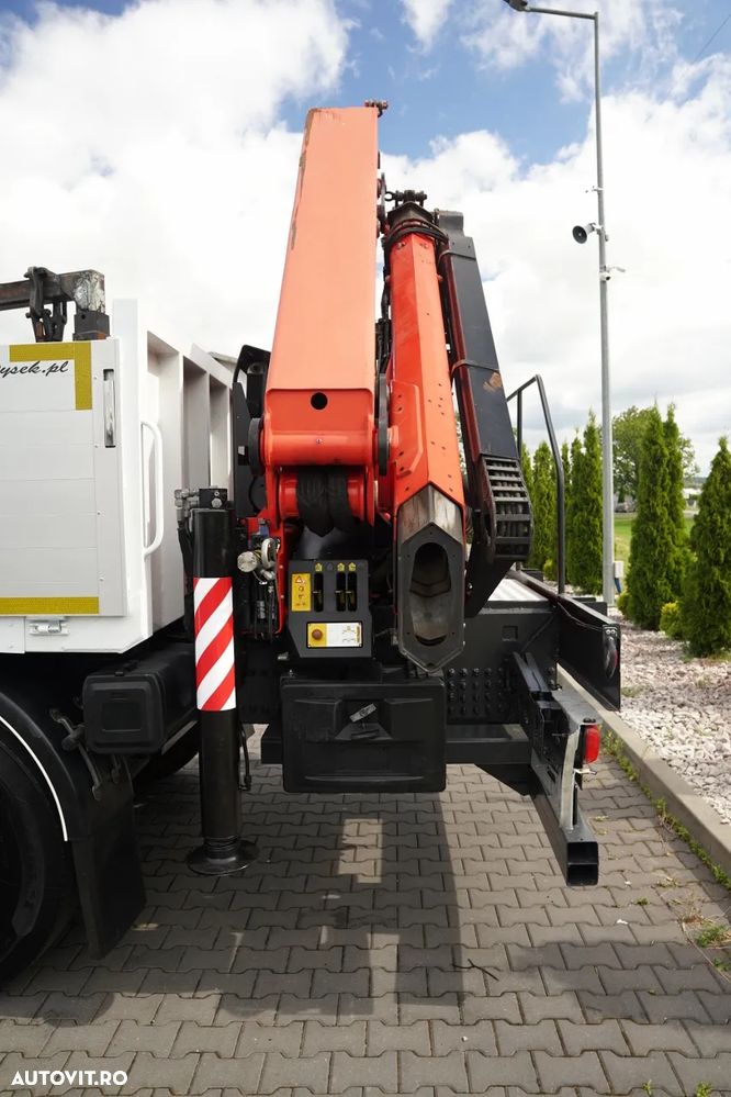 Mercedes-Benz AROCS 3246 / TRIDEM / 8X4 / LIVRARE - 7,3 M / PODEA REZISTENTĂ / Cuplaj PALFINGER PK 22 002 / Rază de acțiune: 14,5 / FURCĂ PENTRU PALEȚI / - 21