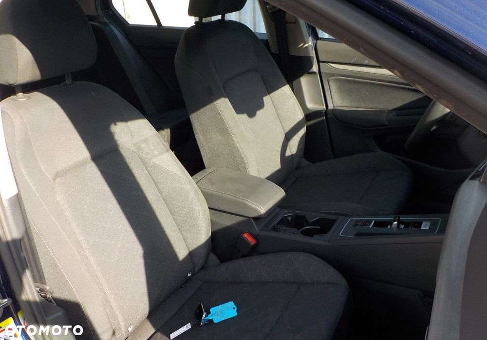 Volkswagen Golf - 24