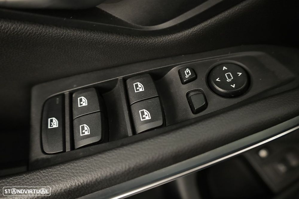 BMW 330 e Edição Desportiva M Auto - 19
