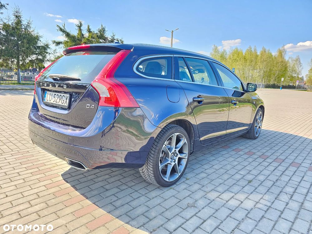 Volvo V60 D4 Drive-E Ocean Race - 16