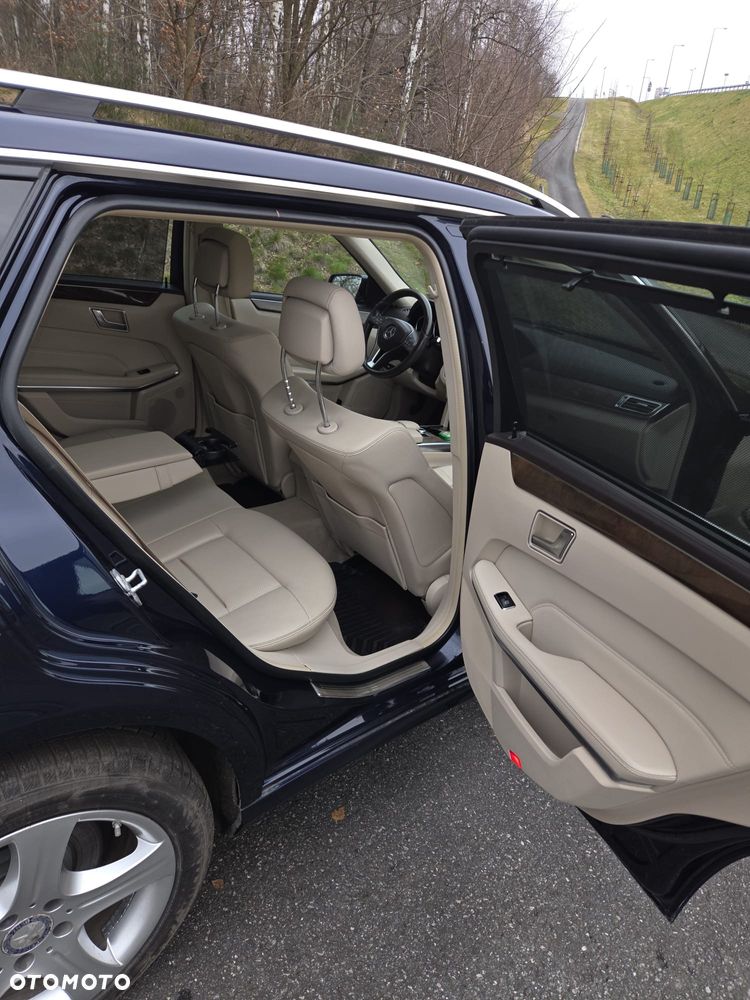 Mercedes-Benz Klasa E 350 4Matic 7G-TRONIC - 17