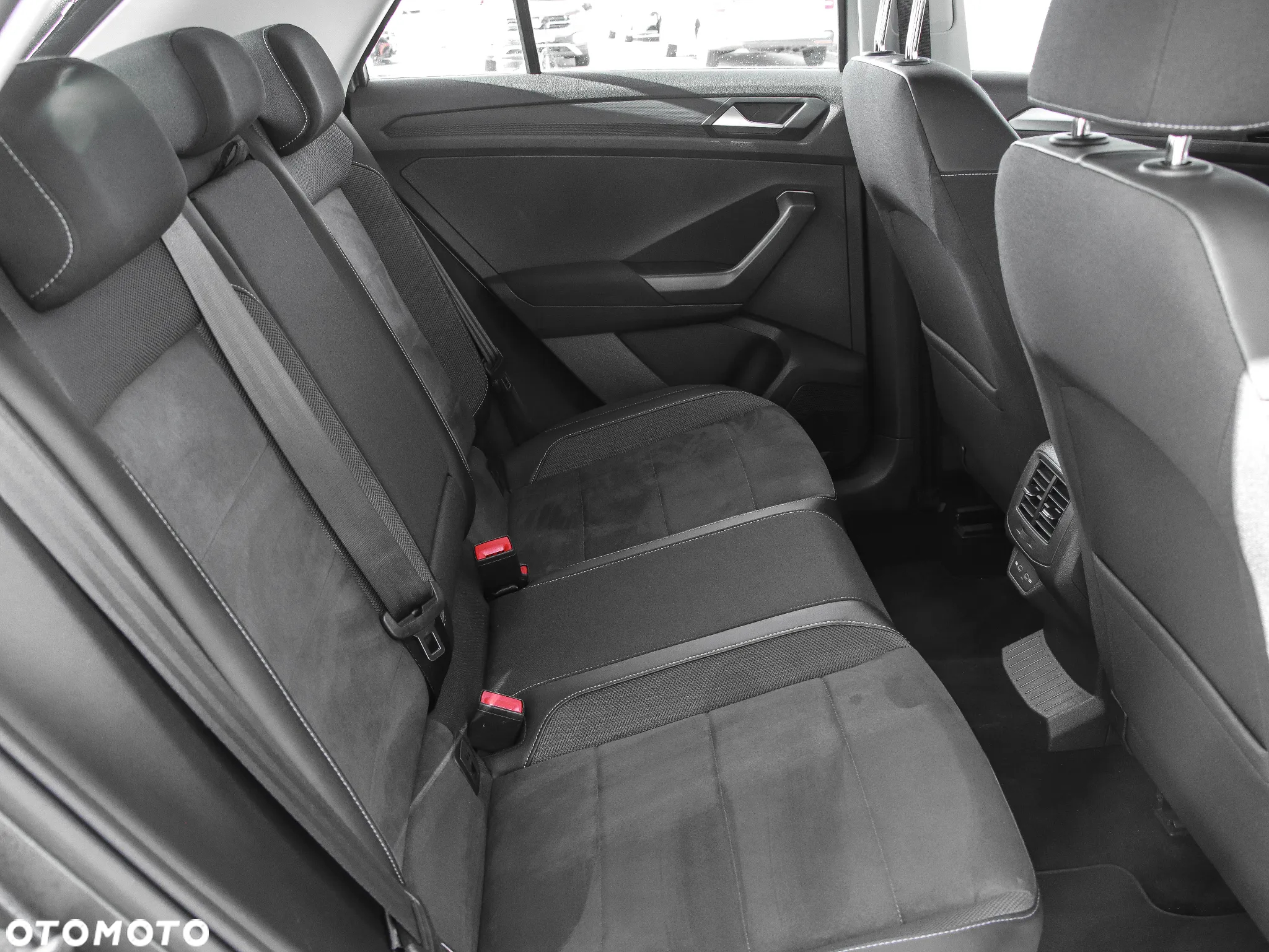 Volkswagen T-Roc 1.5 TSI Style DSG - 12