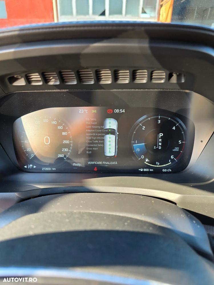 Volvo XC 90 D5 AWD Inscription - 25