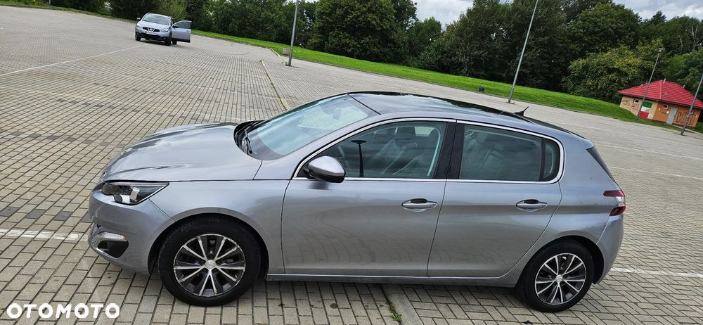 Peugeot 308 PureTech 130 GPF EAT8 Stop & Start Allure Pack - 21