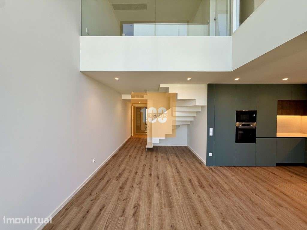 T2 duplex com varanda e garagem em Gaia - Grande imagem: 4/39