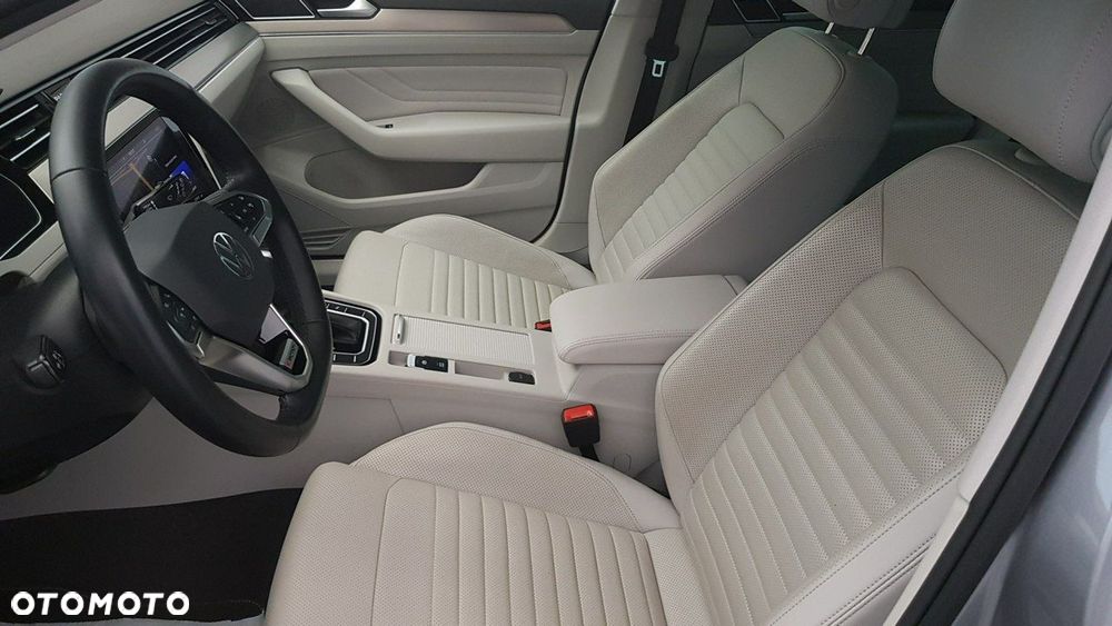 Volkswagen Passat - 15