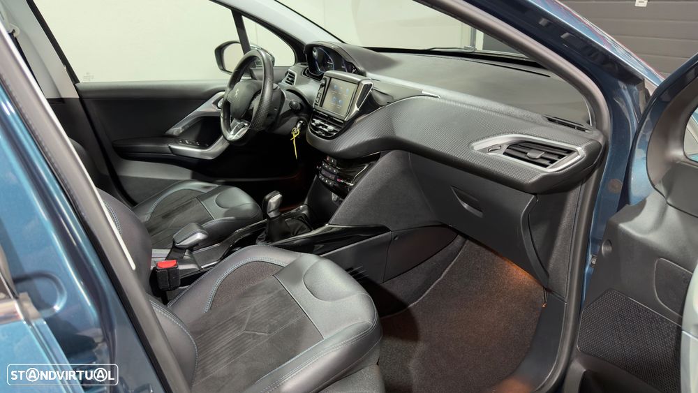 Peugeot 2008 1.2 PureTech Crossway - 15