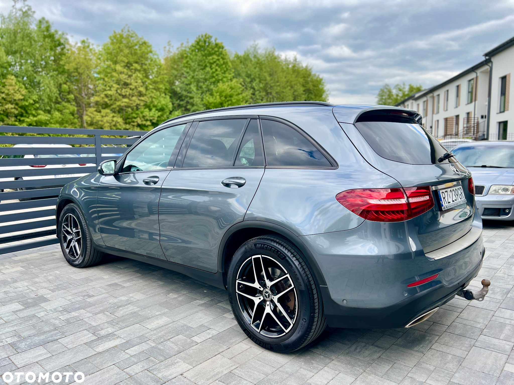 Mercedes-Benz GLC 250 4Matic 9G-TRONIC AMG Line - 15