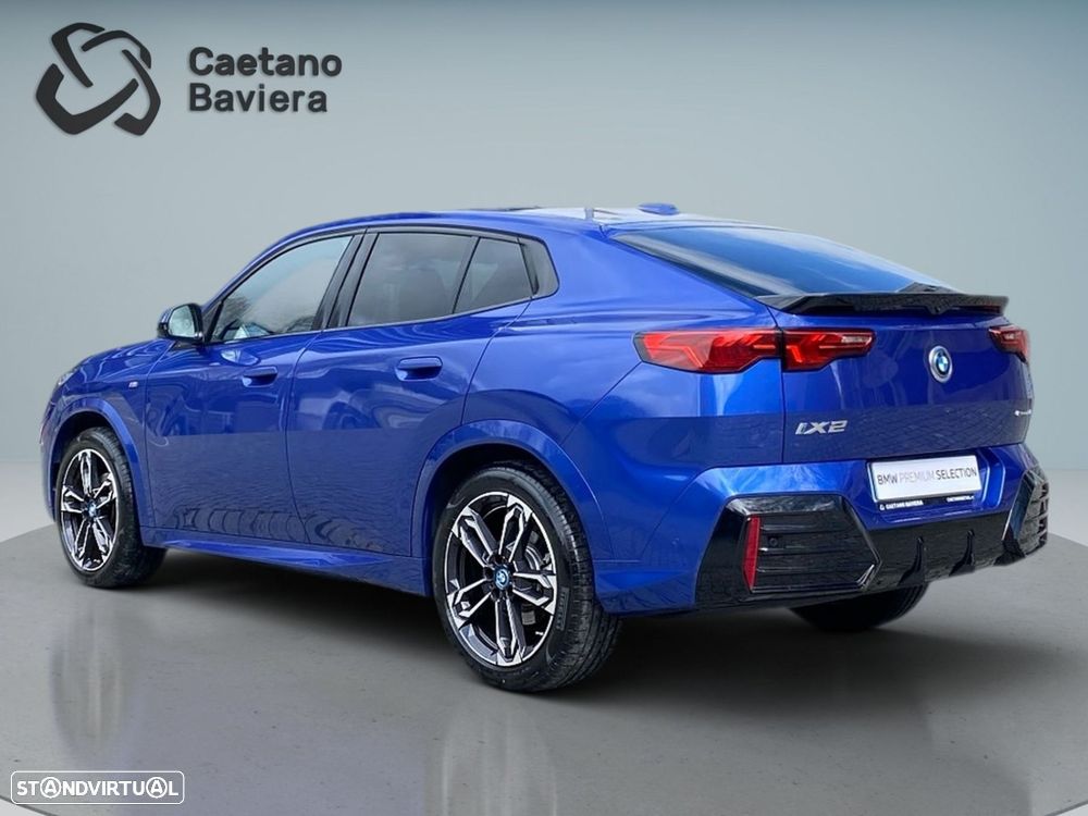 BMW iX2 eDrive20 Pack Desportivo M - 18