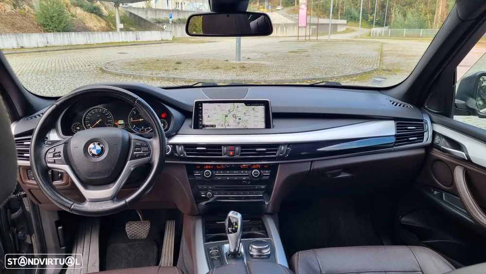 BMW X5 25 d sDrive Comfort 7L - 6