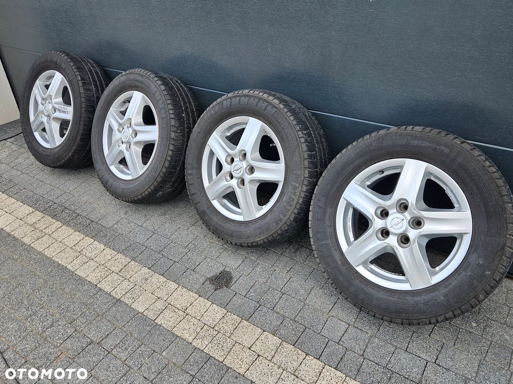 Opel Vivaro II Renault Trafic III Nissan NV300 Felgi Aluminiowe 5x114.3 16" ET48 - 1