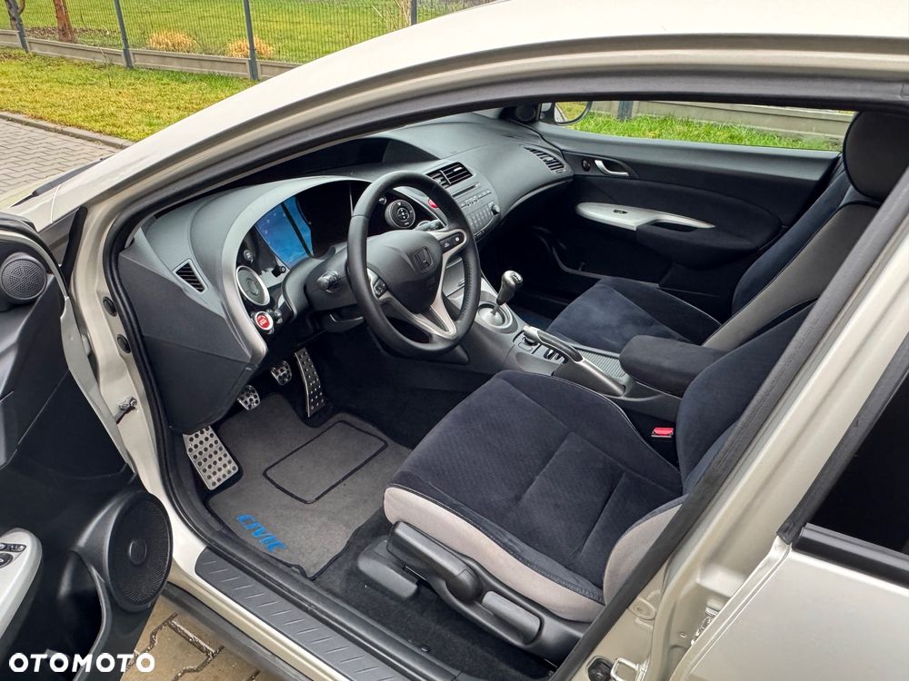 Honda Civic 1.4 i-VTEC Sport - 11