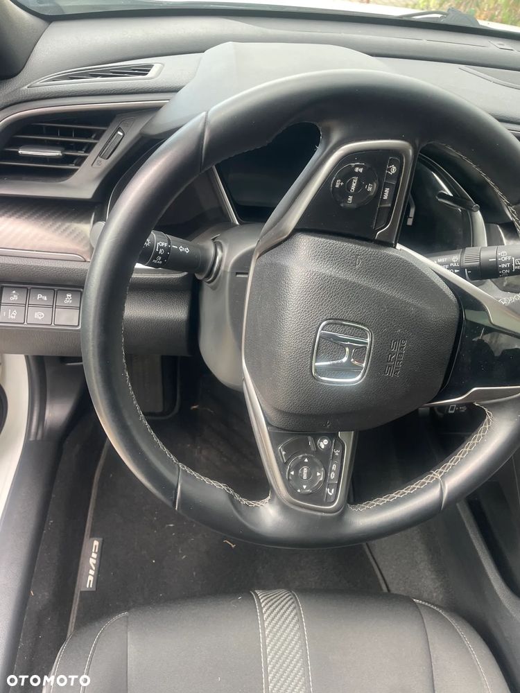 Honda Civic 2019 photo 3