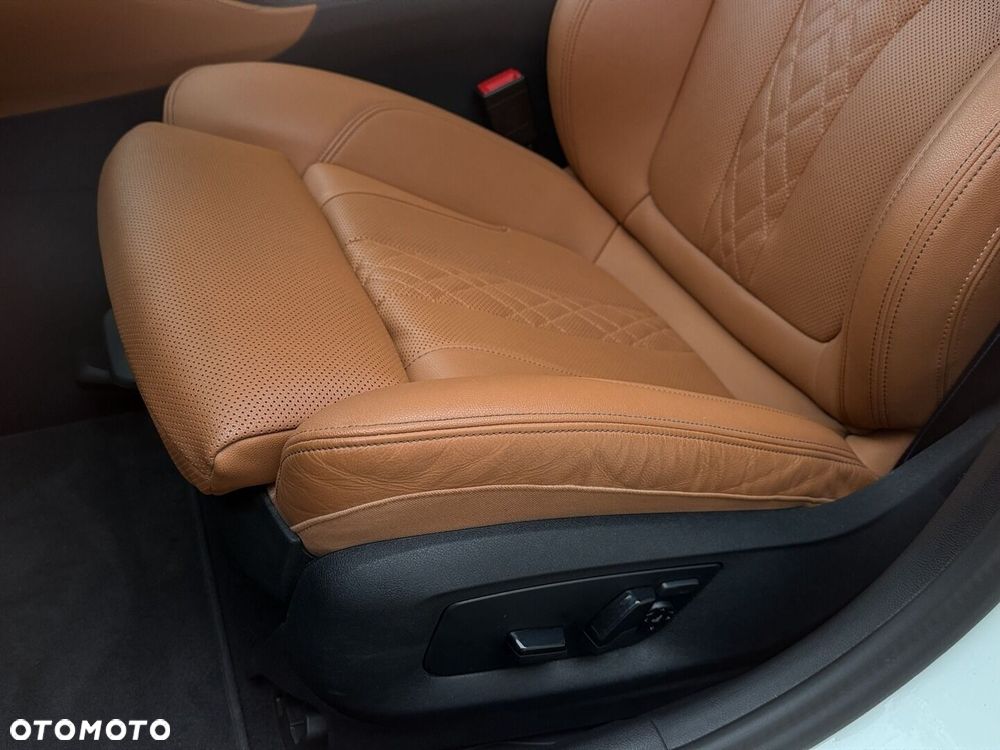 BMW Seria 5 530i xDrive mHEV M Sport sport - 9