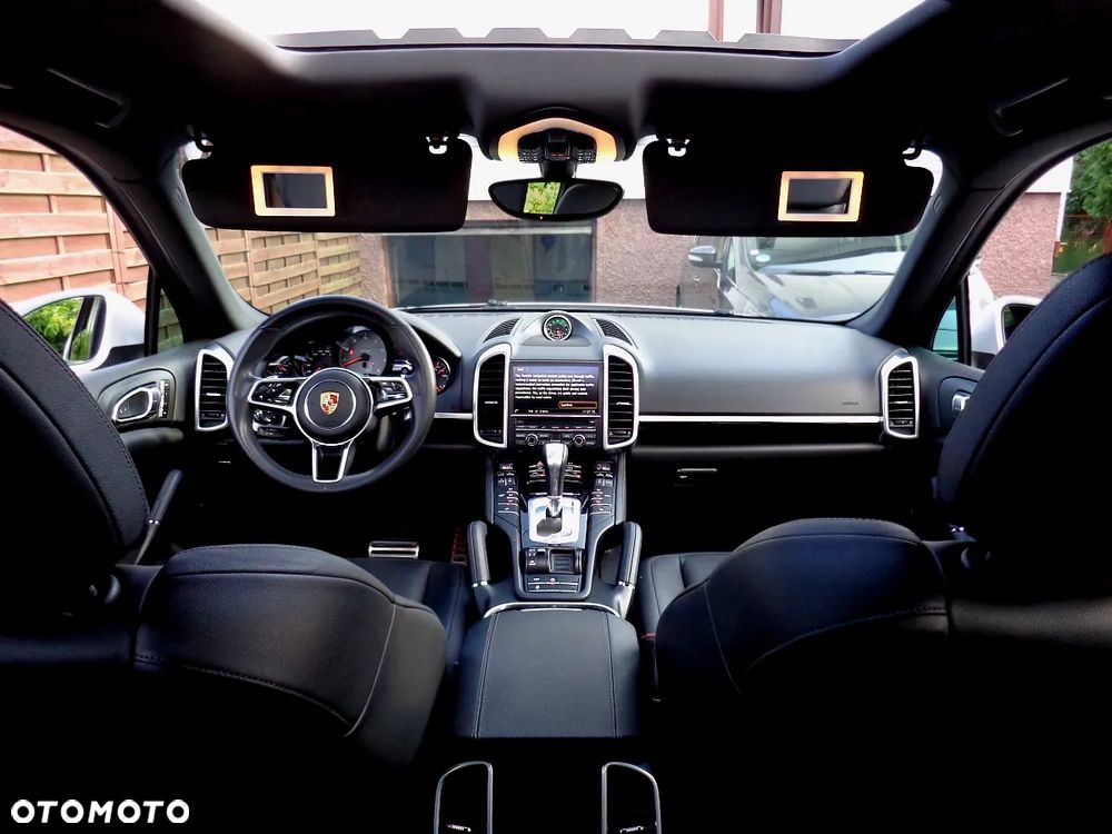 Porsche Cayenne - 23