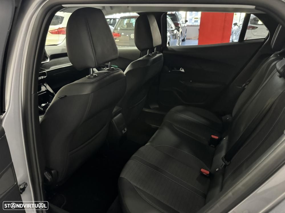Peugeot 2008 PureTech 130 EAT8 Allure - 45