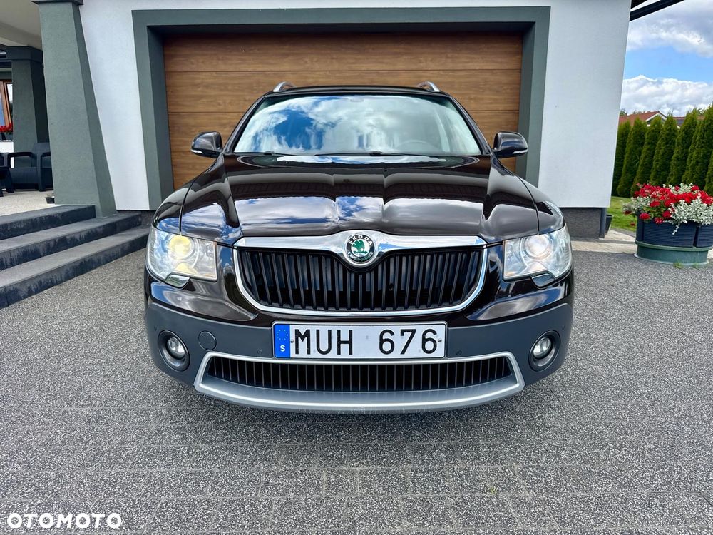 Skoda Superb 2.0 TDI 4x4 DSG Elegance - 4