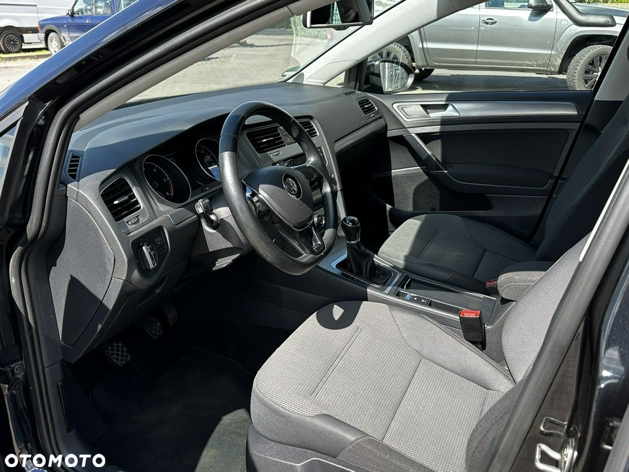 Volkswagen Golf VII 1.6 TDI BMT Comfortline - 16