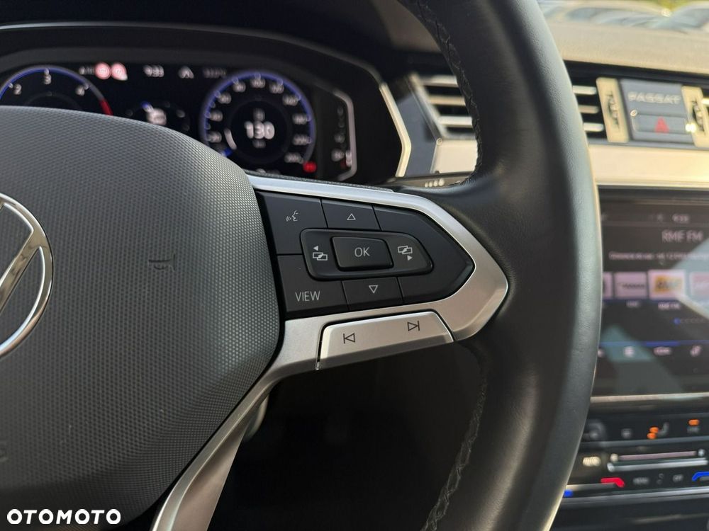 Volkswagen Passat 2.0 TDI Elegance DSG - 16